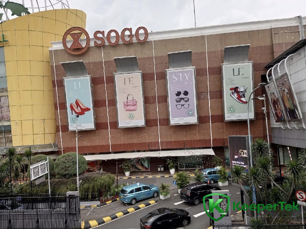 Pondo Inda Mall, Indonezia
